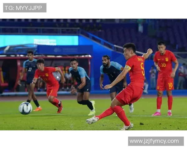 越南与朝鲜足球队激战正酣展现亚洲足球魅力与竞争力 越南与朝鲜足球队激战正酣展现亚洲足球魅力与竞争力