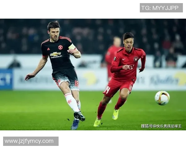 佩特勒洛与天主大学的激烈对决揭示足球战术与团队精神的完美结合