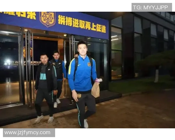 梅州客家迎战苏宁全力争胜双方球迷热情高涨期待精彩对决 梅州客家迎战苏宁全力争胜双方球迷热情高涨期待精彩对决